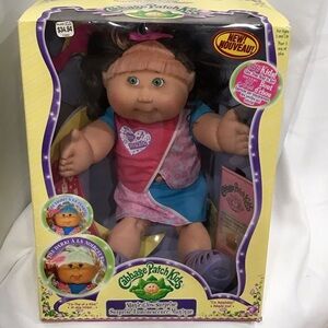 Vintage 2007 New in box never been opened.Magic Glow Surprise Cabbage Patch kid